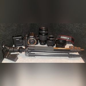 Canon T7 starter kit with 2 extra lenses & tripod